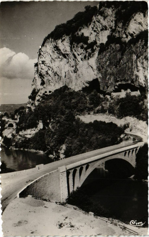 Carte postale ancienne Belley Environs Le Pont de la Balme à Belley