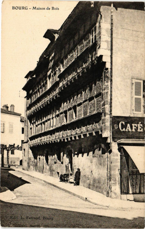 Carte postale ancienne Bourg Maison de Bois