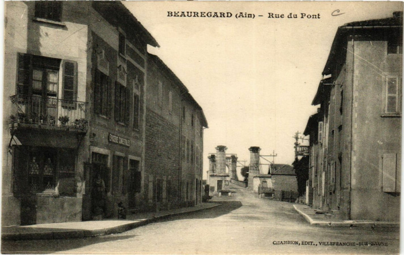 Carte postale ancienne Beauregard Rue du Pont à Beauregard