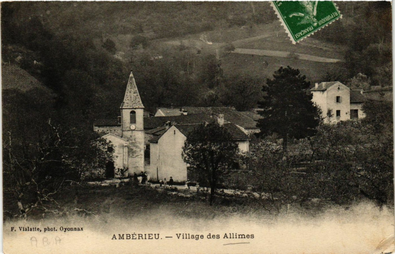 Carte postale ancienne Amberieu Village des Allimes