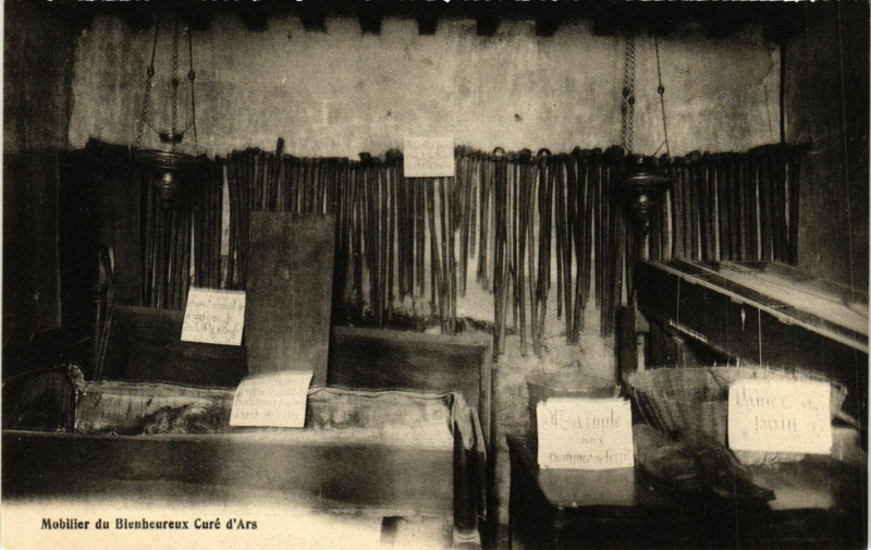 Carte postale ancienne Ars Mobilier du Bienheureux Curé d'Ars