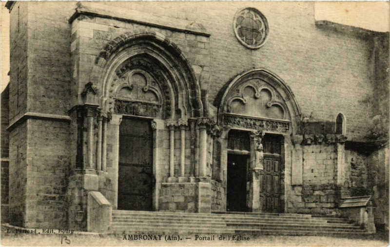 Carte postale ancienne Ambronay Portail de l' Eglise à Ambronay