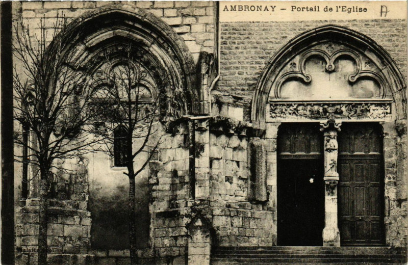 Carte postale ancienne Ambronay Portail de l' Eglise à Ambronay