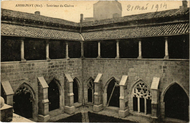 Carte postale ancienne Ambronay Interieur du Cloitre à Ambronay