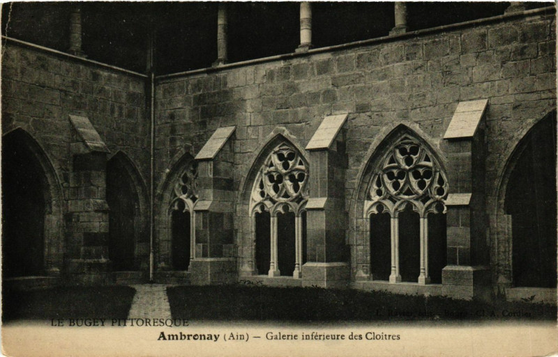 Carte postale ancienne Ambronay Galerie inferieure des Cloitres à Ambronay