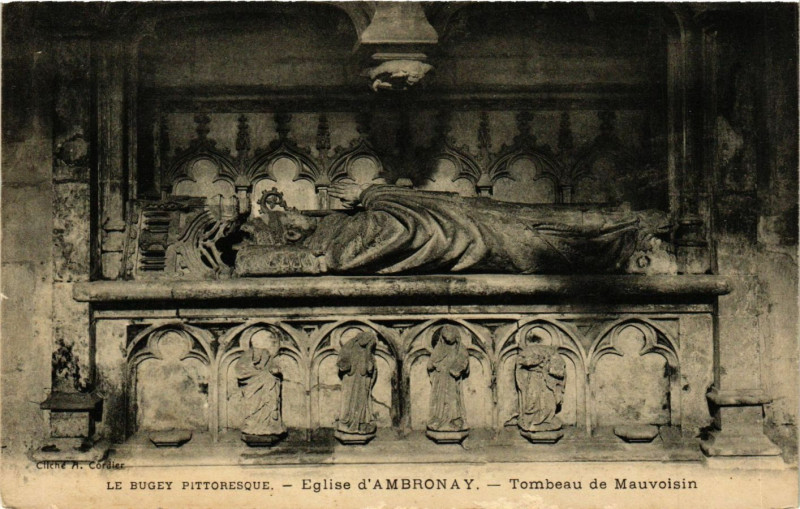 Carte postale ancienne Ambronay Eglise d' Ambronay Tombeau de Mauvoisin à Ambronay