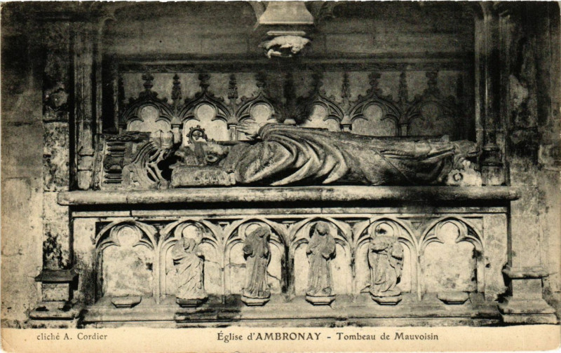 Carte postale ancienne Ambronay Eglise d' Ambronay Tombeau de Mauvoisin à Ambronay