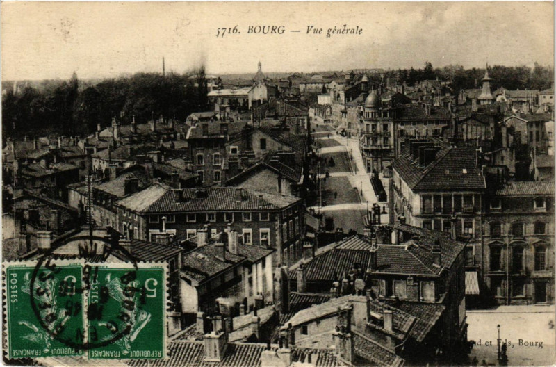 Carte postale ancienne Bourg Vue générale
