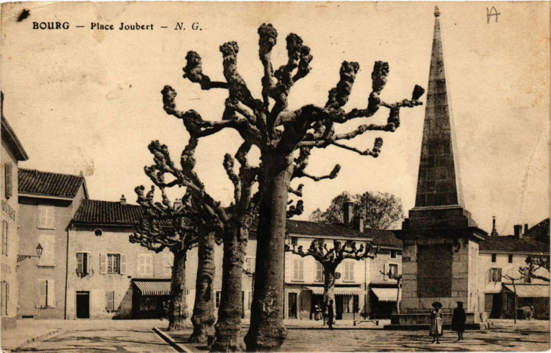 Carte postale ancienne Bourg Place Joubert