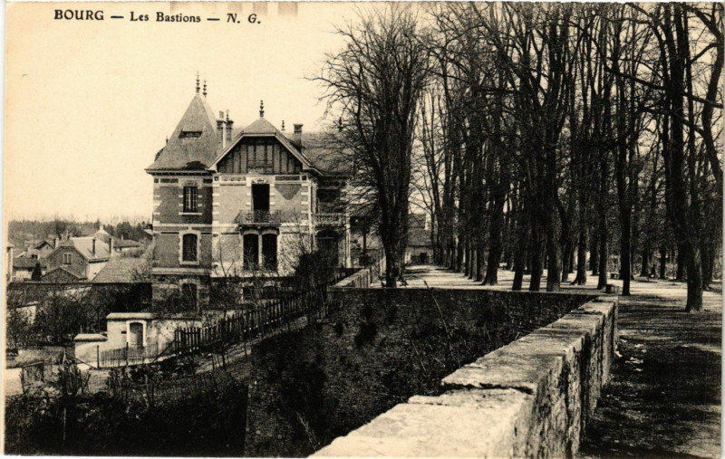 Carte postale ancienne Bourg Les Bastions