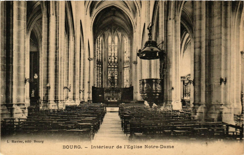 Carte postale ancienne Bourg Interieur de l' Eglise Notre-Dame