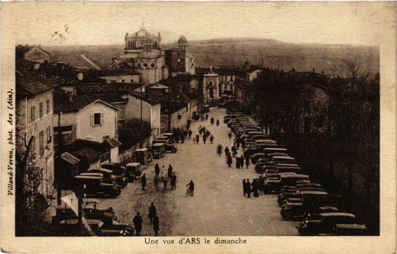Carte postale ancienne Ars Une vue d'Ars le dimanche