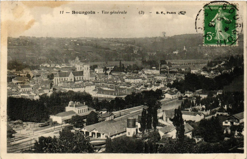 Carte postale ancienne Bourgoin Vue générale à Bourgoin-Jallieu