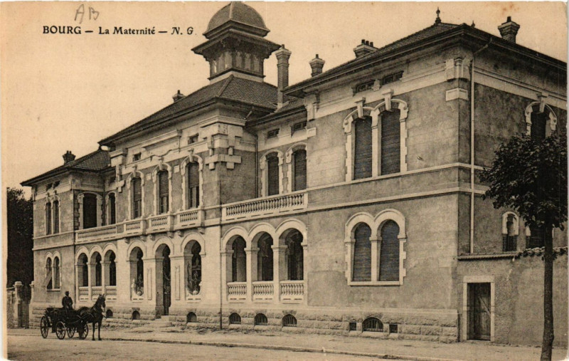 Carte postale ancienne Bourg La Maternite