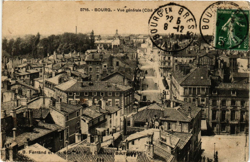 Carte postale ancienne Bourg Vue générale