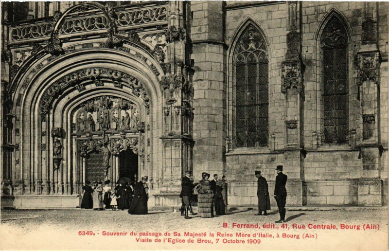 Carte postale ancienne Bourg Visite de l' Eglise de Brou 1909