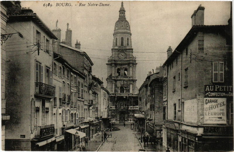 Carte postale ancienne Bourg Rue Notre-Dame