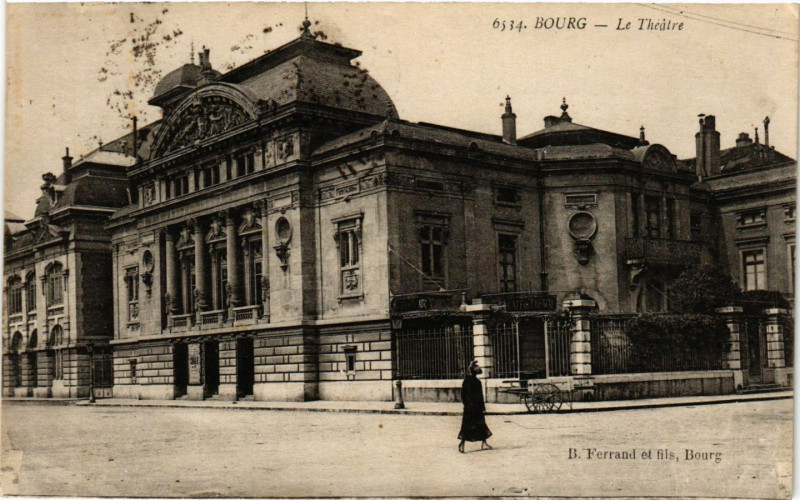 Carte postale ancienne Bourg Le Theatre