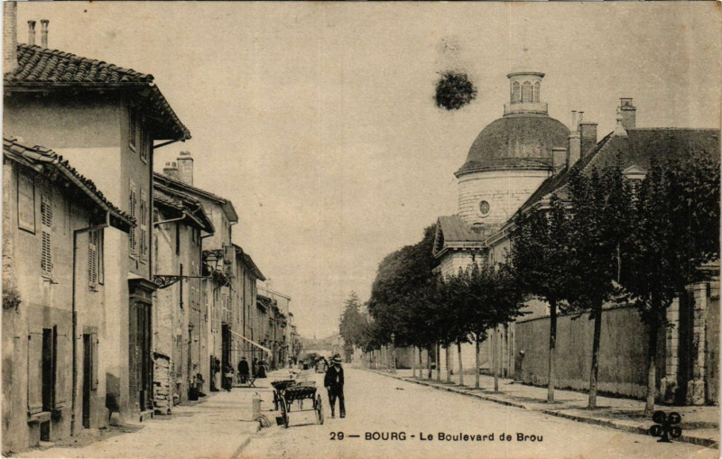 Carte postale ancienne Bourg Le Boulevard de Brou