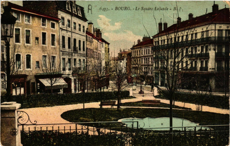 Carte postale ancienne Bourg La Square Lalande