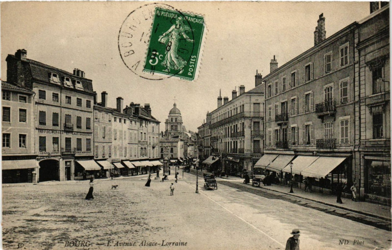 Carte postale ancienne Bourg L'Avenue Alsace-Lorraine