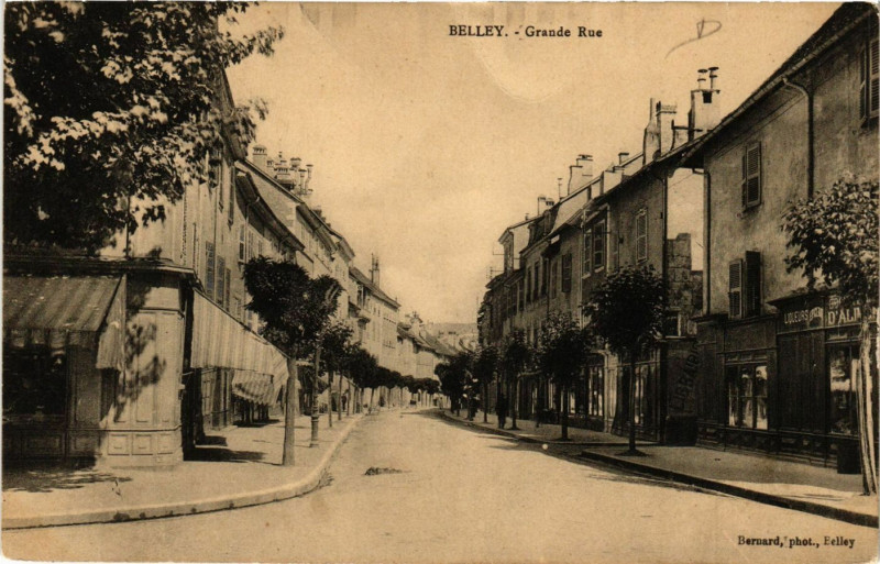 Carte postale ancienne Belley Grande Rue à Belley