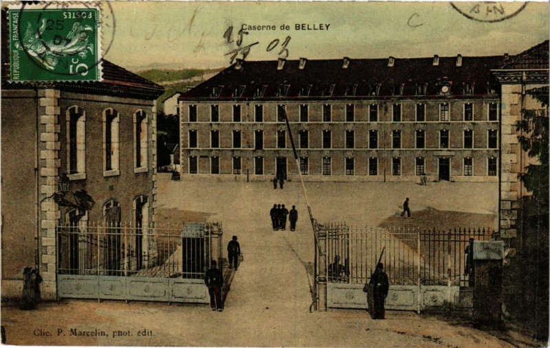 Carte postale ancienne Belley Caserne de Belley à Belley