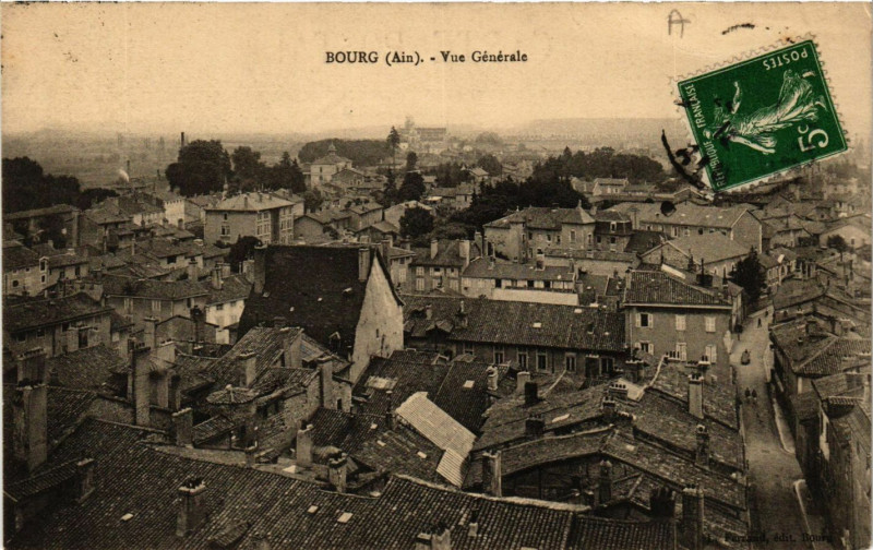 Carte postale ancienne Bourg Vue générale