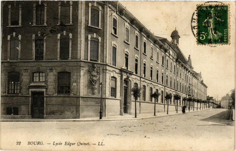 Carte postale ancienne Bourg Lycée Edgar Quinet