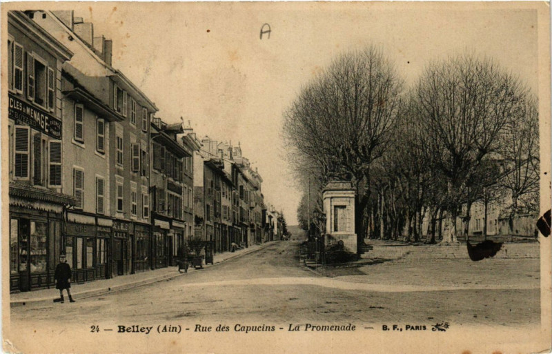 Carte postale ancienne Belley Rue des Capucins La Promenade à Belley