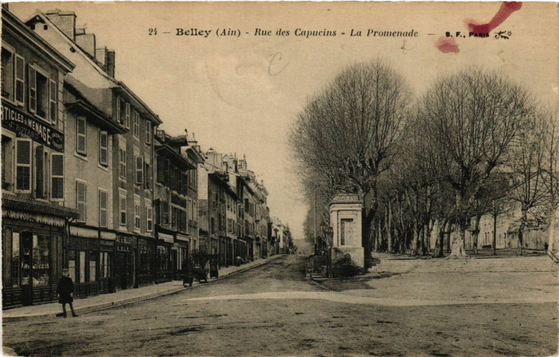 Carte postale ancienne Belley Rue des Capucins La Promenade à Belley