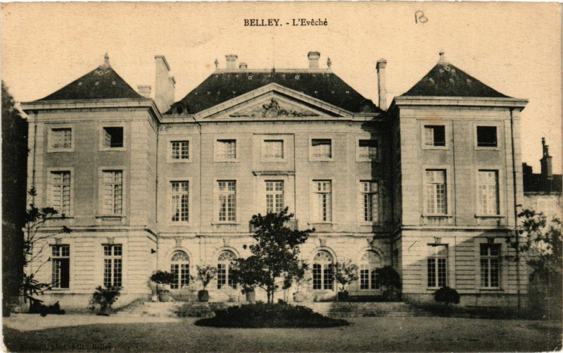 Carte postale ancienne Belley L'Eveche à Belley