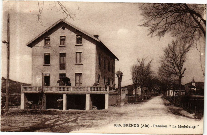 Carte postale ancienne Brenod Pension  La Madeleine à Brénod
