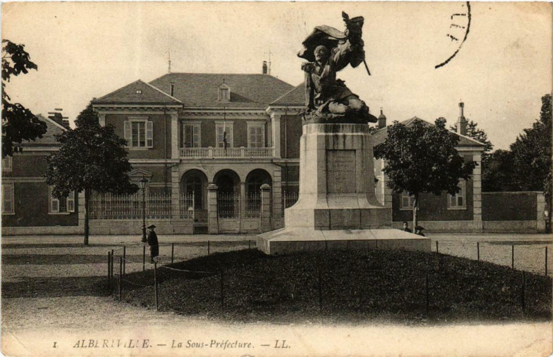 Carte postale ancienne Albertville La Sous-Prefecture à Albertville