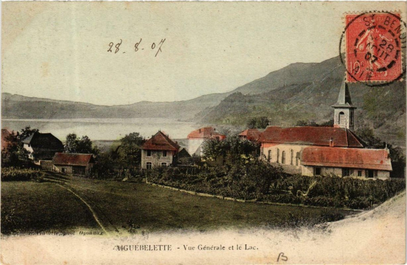 Carte postale ancienne Aiguebelette Vue générale et le Lac