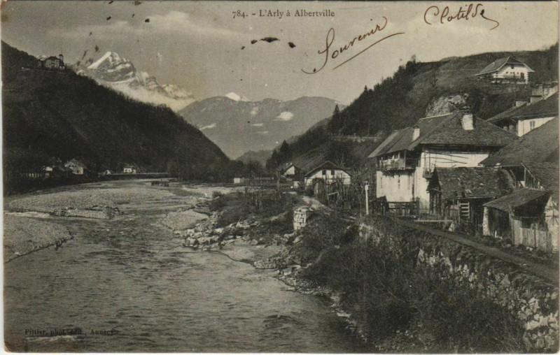 Carte postale ancienne L'Arly a Albertville à Albertville