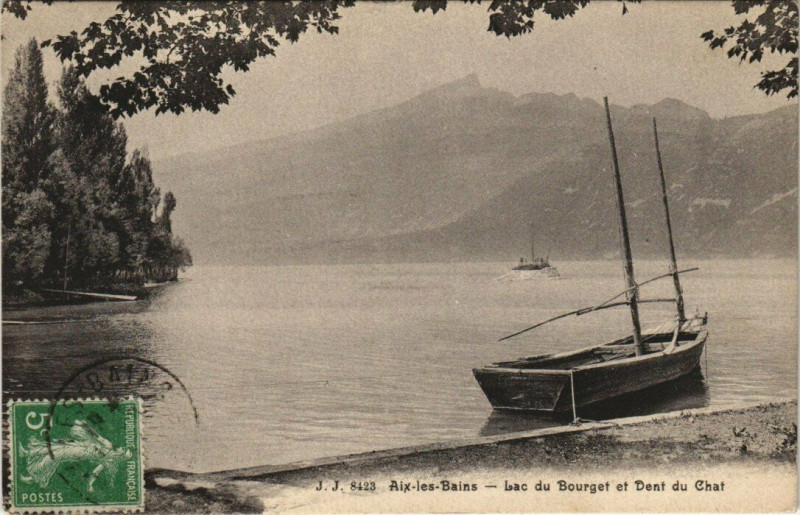 Carte postale ancienne J. J. 8423 Aix-les-Bains - Lac du BOURGETet Dent du Chat à Aix-les-Bains