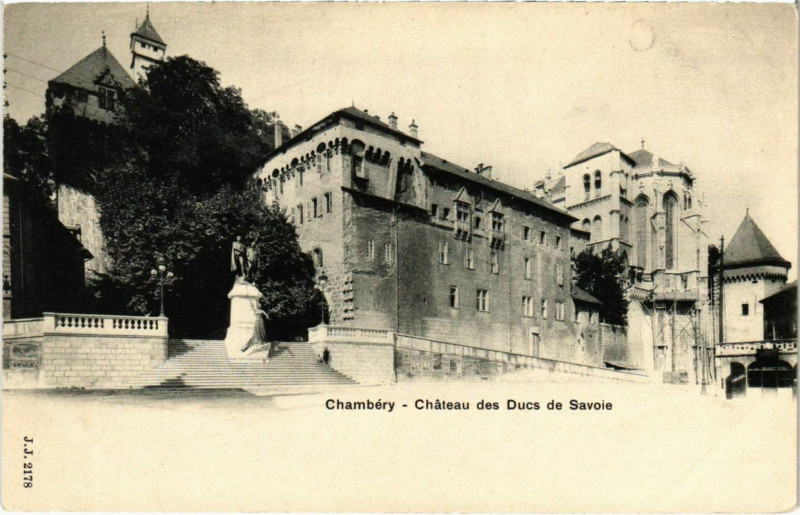 Carte postale ancienne Chambery - Chateau des Ducs de Savoie à Chambéry