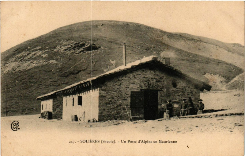 Carte postale ancienne Solieres - Solieres - Un Poste d'Alpins en Maurienne