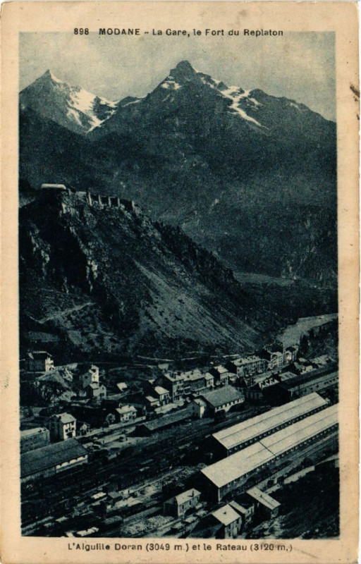 Carte postale ancienne Modane - La Gare - Le Fort du Replaton à Modane