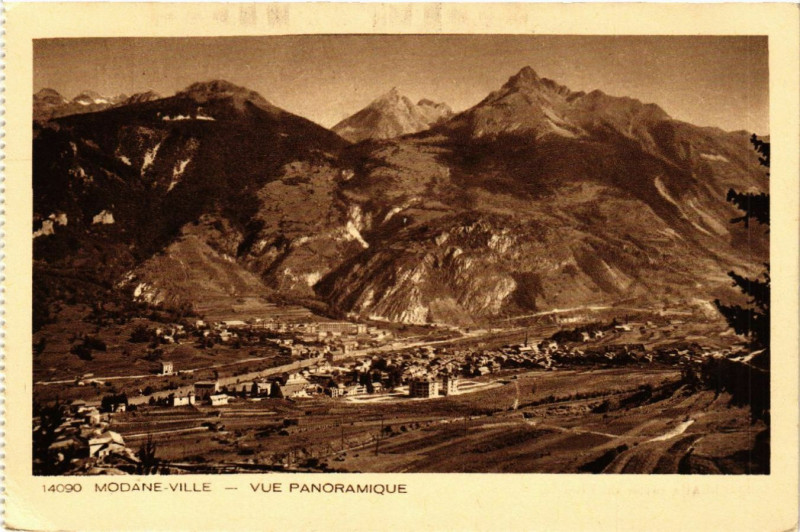 Carte postale ancienne Modane-Ville - Vue panoramique à Modane