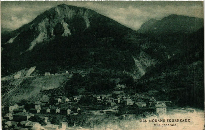 Carte postale ancienne Modane - Fourneaux - Vue générale à Modane