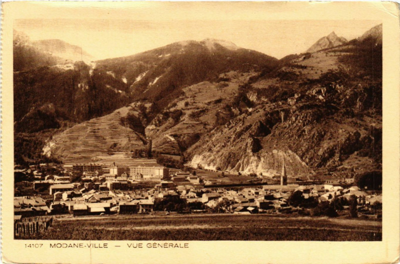 Carte postale ancienne Modane - Ville - Vue générale à Modane