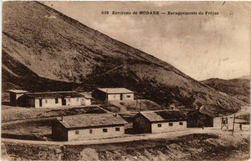 Carte postale ancienne Env. de Modane - Baraquements du Frejus à Modane