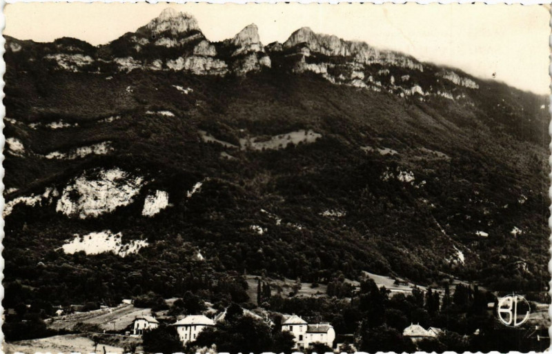 Carte postale ancienne Vues de la Savoie - Saint-Jean le Chevelu - Le Chevelu et la