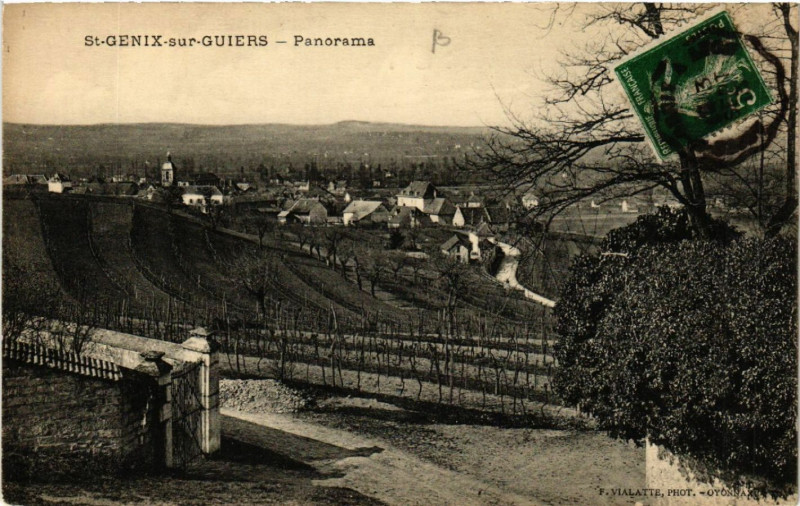 Carte postale ancienne Saint-Genix-sur-Guiers - Panorama