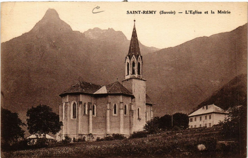 Carte postale ancienne Saint-Remy - L'Eglise et la Mairie