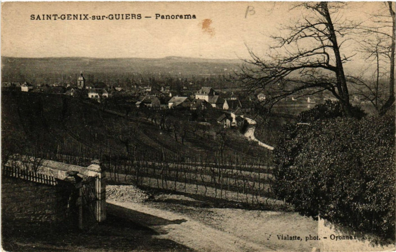 Carte postale ancienne Saint-Genix-sur-Guiers - Panorama