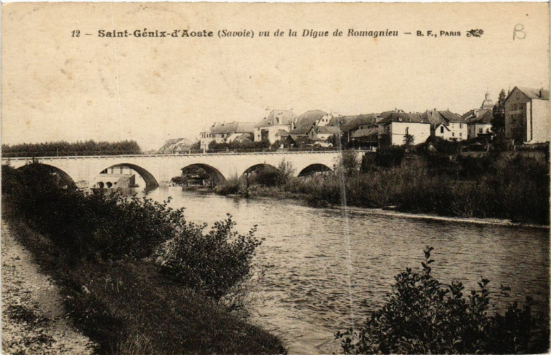 Carte postale ancienne Saint-Genix-d'Aoste vu de la Digue de Romagnieu