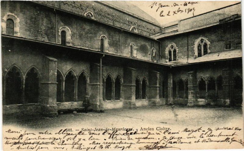 Carte postale ancienne Saint-Jean-de-Maurienne - Ancien Cloitre à Saint-Jean-de-Maurienne